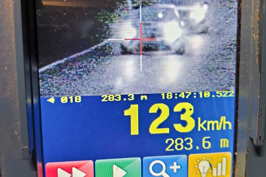 21-letni recydywista gnał przez Samoklęski 21-letni recydywista gnał przez Samoklęski