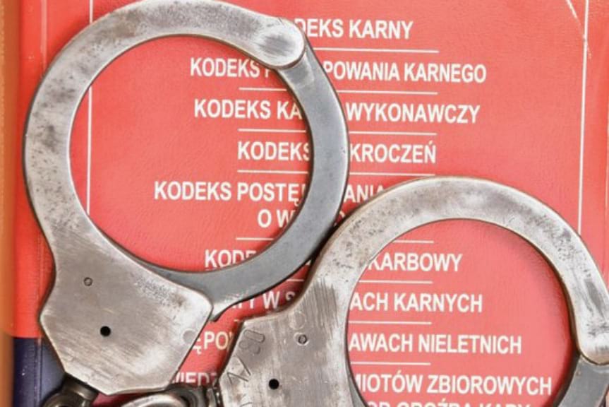36-latek z narkotykami zatrzymany za kradzież 36-latek z narkotykami zatrzymany za kradzież