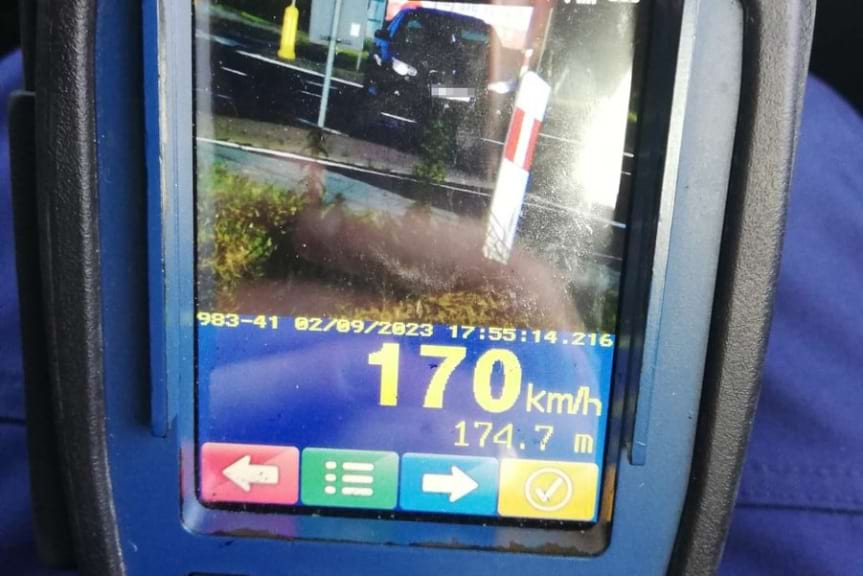40 punktów karnych i 5 tys. mandatu dla 22-latka 40 punktów karnych i 5 tys. mandatu dla 22-latka