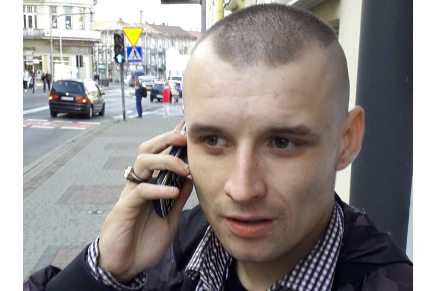 Brał udział w oszustwie "na policjanta". Jest poszukiwany Brał udział w oszustwie "na policjanta". Jest poszukiwany
