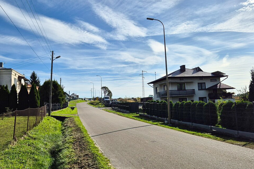 Gmina Jedlicze z nowym energooszczędnym oświetleniem ulicznym Gmina Jedlicze z nowym energooszczędnym oświetleniem ulicznym