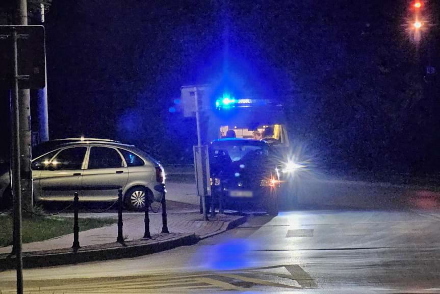 Jechali na "podwójnym gazie". Jeden z nich spowodował kolizję Jechali na "podwójnym gazie". Jeden z nich spowodował kolizję