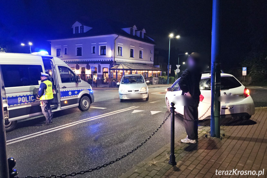 Krosno. Zderzenie dwóch osobówek Krosno. Zderzenie dwóch osobówek