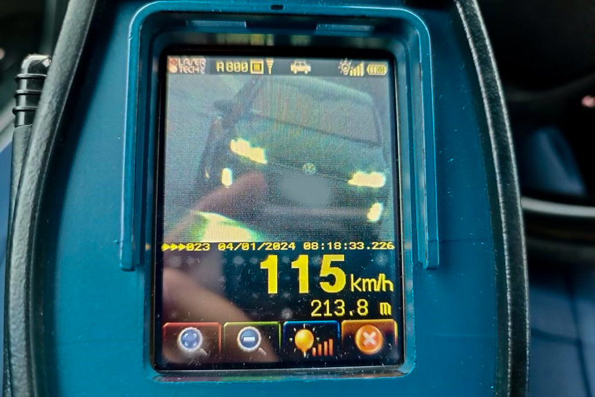 Młody kierowca pędził 115 km/h przy ograniczeniu do 50 km/h Młody kierowca pędził 115 km/h przy ograniczeniu do 50 km/h