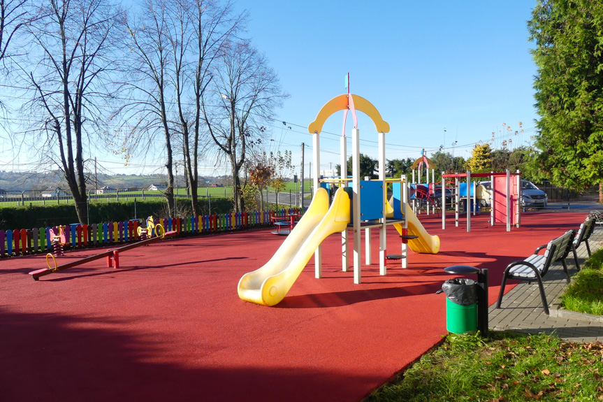 Modernizacja placów dla najmłodszych w gminie Skołyszyn Modernizacja placów dla najmłodszych w gminie Skołyszyn