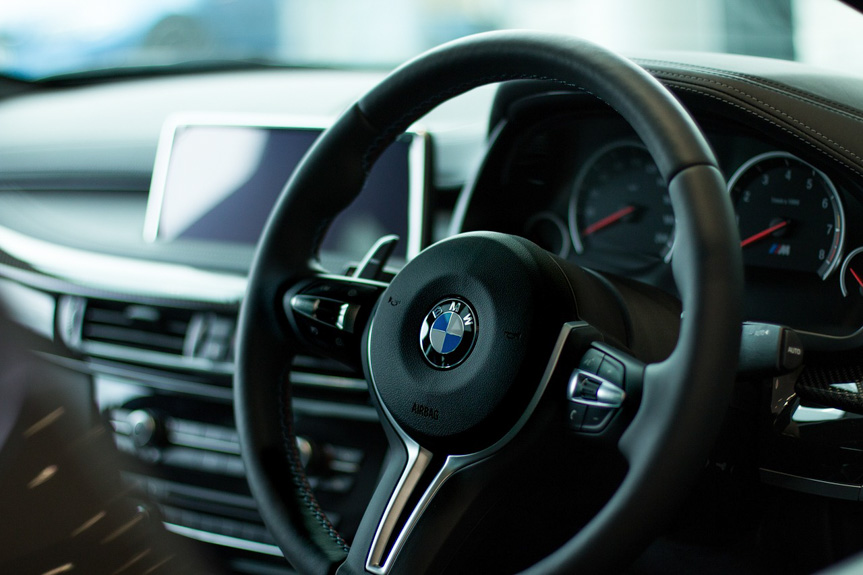 Pijani pojechali BMW zobaczyć działania strażaków Pijani pojechali BMW zobaczyć działania strażaków