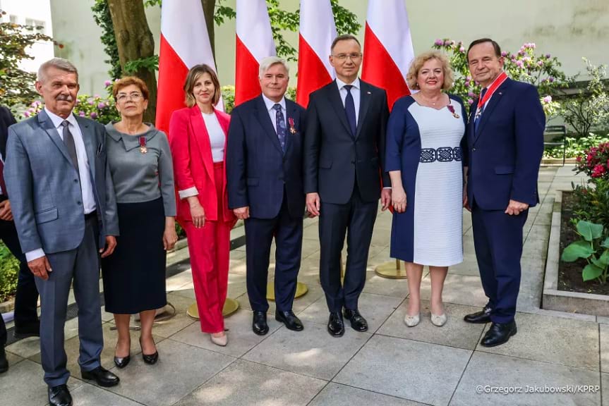 Piotr Przytocki odznaczony przez Prezydenta Andrzeja Dudę Piotr Przytocki odznaczony przez Prezydenta Andrzeja Dudę