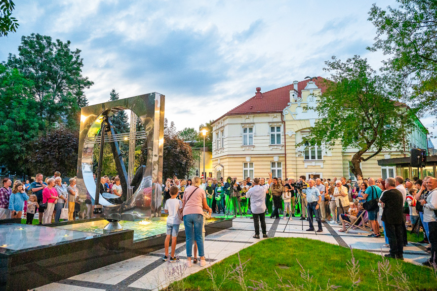 Plac z kotwicą - nowe miejsce spotkań Plac z kotwicą - nowe miejsce spotkań
