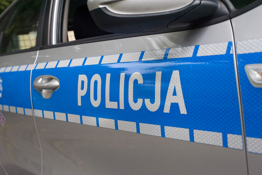 Policyjna eskorta rodzącej kobiety Policyjna eskorta rodzącej kobiety