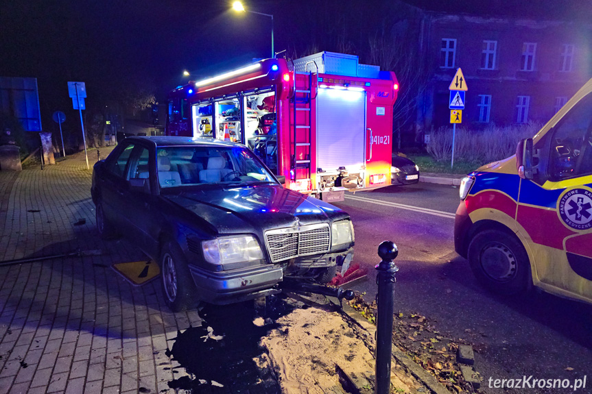Poważny wypadek w Krośnie. Potrącenie dwóch osób Poważny wypadek w Krośnie. Potrącenie dwóch osób