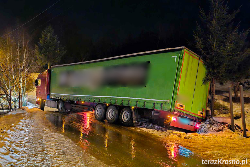 Tirem zablokował Podzamcze Tirem zablokował Podzamcze