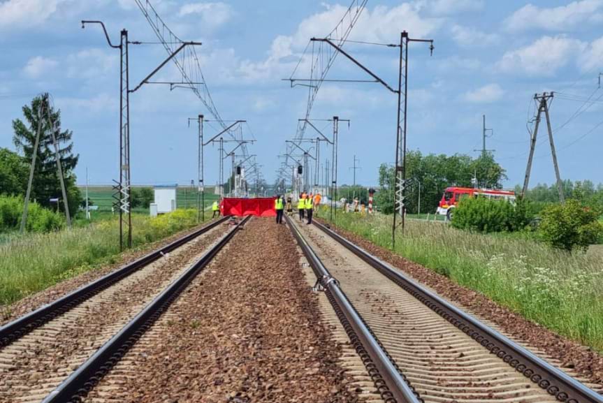 Tragiczny wypadek na przejeździe kolejowym Tragiczny wypadek na przejeździe kolejowym