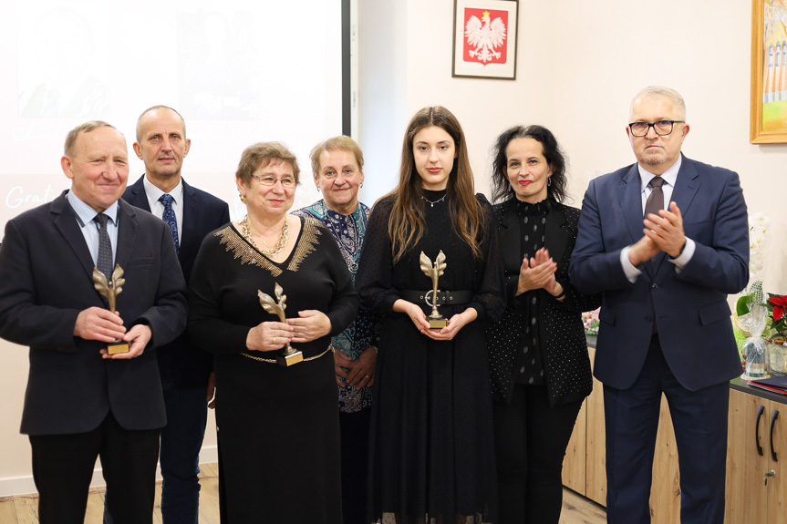Wręczono nagrody za osiągnięcia artystyczne i kulturalne Wręczono nagrody za osiągnięcia artystyczne i kulturalne