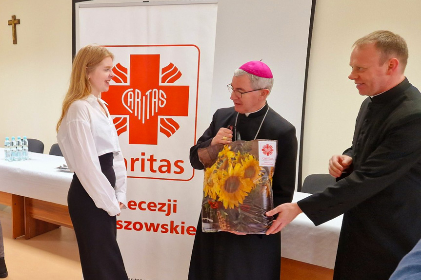 Wsparcie Caritas Diecezji Rzeszowskiej dla studentów polskiego pochodzenia Wsparcie Caritas Diecezji Rzeszowskiej dla studentów polskiego pochodzenia