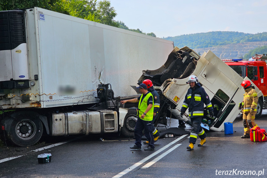 Wypadek ciężarówki w Nowej Wsi Wypadek ciężarówki w Nowej Wsi