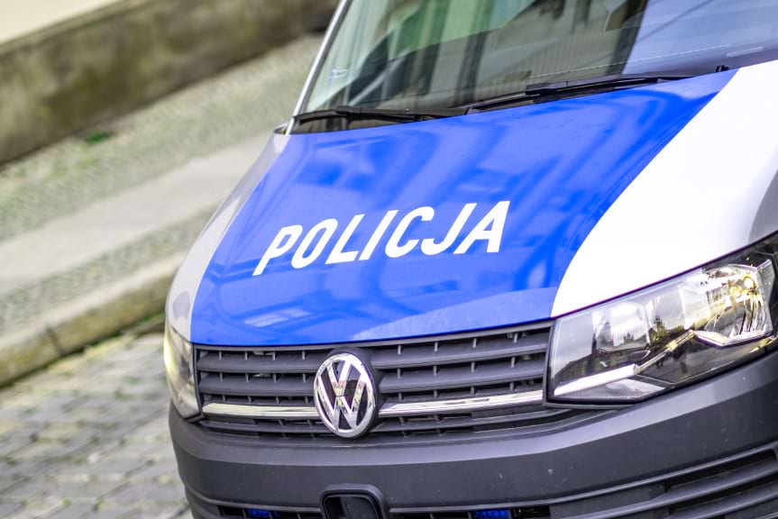 Wypadek na autostradzie i policyjna eskorta dziecka Wypadek na autostradzie i policyjna eskorta dziecka