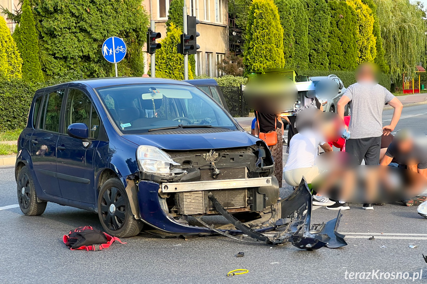 Wypadek w Krośnie. Poszkodowany motocyklista Wypadek w Krośnie. Poszkodowany motocyklista