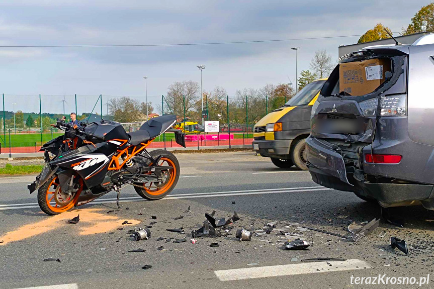 Wypadek w Rymanowie. Zderzenie samochodu z motocyklem Wypadek w Rymanowie. Zderzenie samochodu z motocyklem