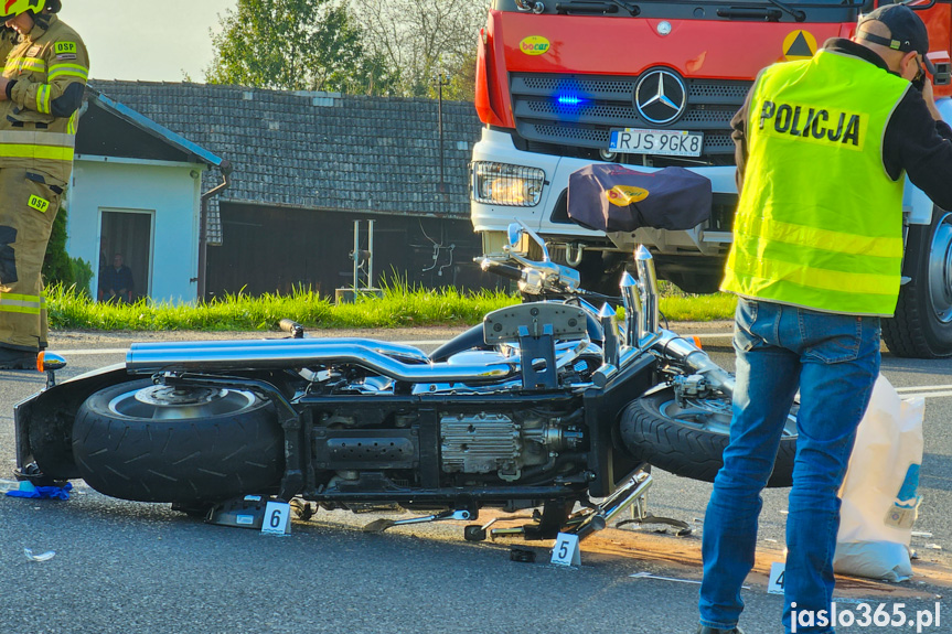 Wypadek w Sławęcinie, poszkodowany motocyklista Wypadek w Sławęcinie, poszkodowany motocyklista