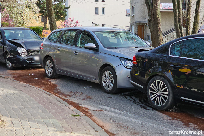 Zderzenie trzech samochodów na Krakowskiej Zderzenie trzech samochodów na Krakowskiej