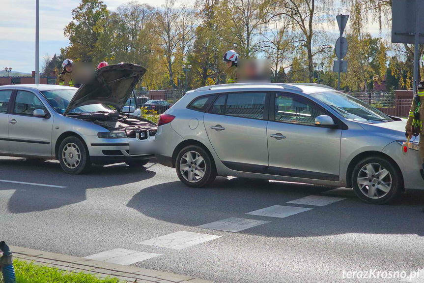 Zderzenie trzech samochodów w Krośnie Zderzenie trzech samochodów w Krośnie