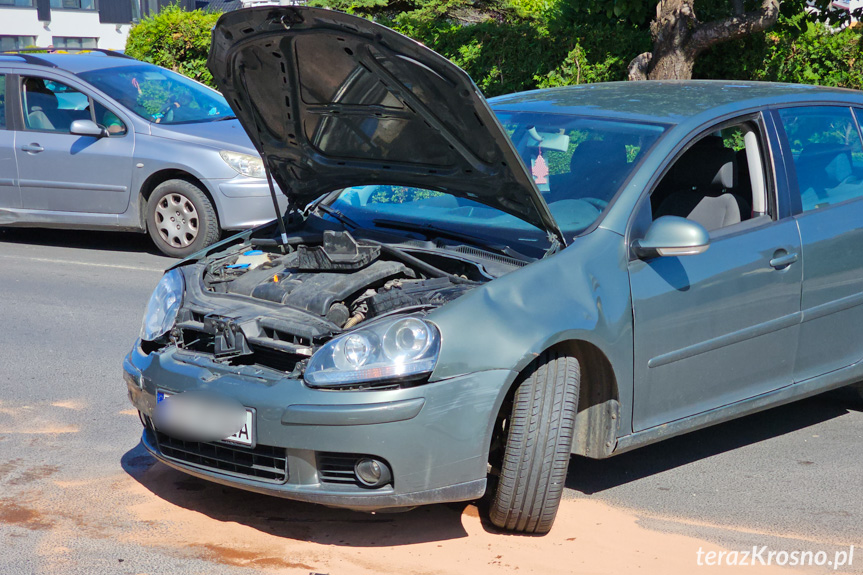 Zderzenie volkswagena i audi w Korczynie Zderzenie volkswagena i audi w Korczynie