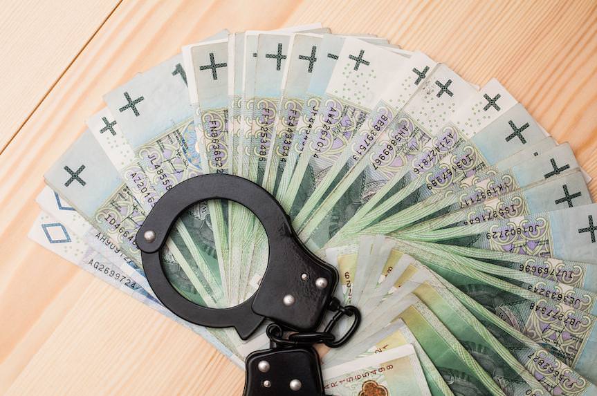 32-latka usłyszała ponad 60 zarzutów. Prowadziła punkt poboru opłat w Zręcinie 32-latka usłyszała ponad 60 zarzutów. Prowadziła punkt poboru opłat w Zręcinie