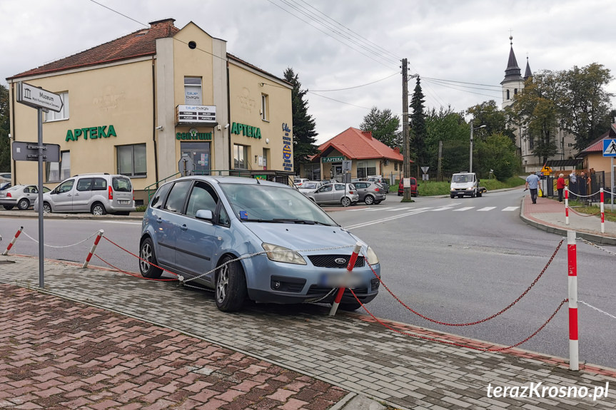 Kolizja w Zręcinie na skrzyżowaniu Kolizja w Zręcinie na skrzyżowaniu