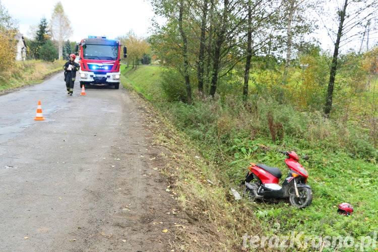 Kopytowa. Wypadł z drogi na skuterze Kopytowa. Wypadł z drogi na skuterze