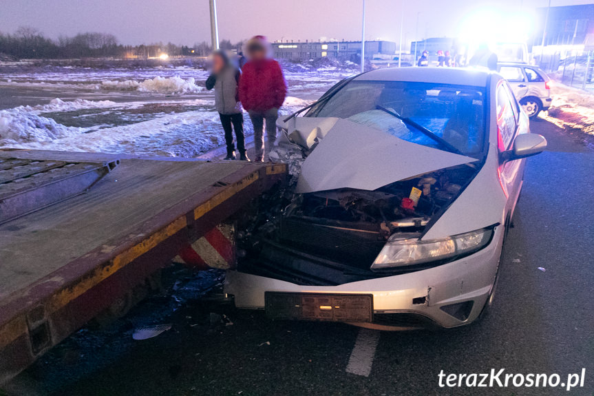 Najechał na tył platformy Najechał na tył platformy
