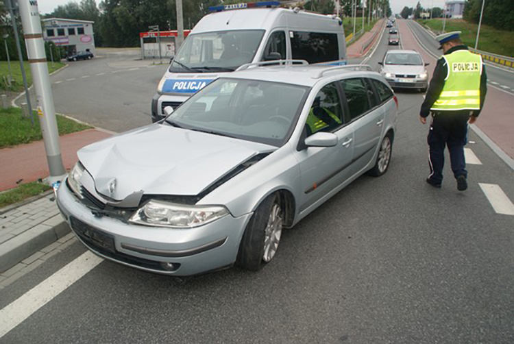 Policyjny pościg za pijanym kierowcą Policyjny pościg za pijanym kierowcą