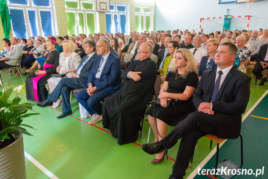 Potrójne uroczystości w Zręcinie Potrójne uroczystości w Zręcinie