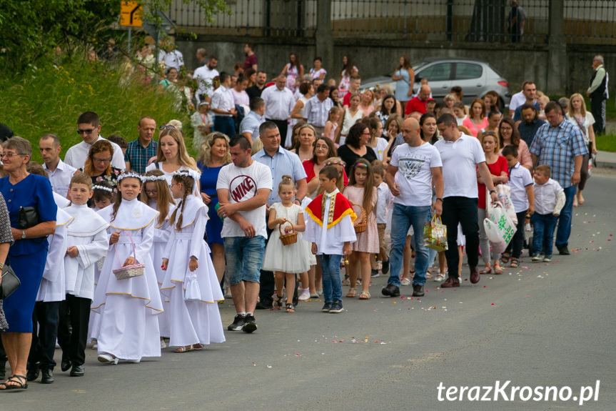 Procesja Bożego Ciała w Zręcinie Procesja Bożego Ciała w Zręcinie