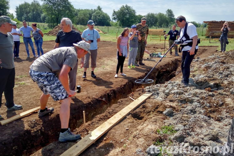 Świerzowa Polska. Szukają szczątków samolotu Świerzowa Polska. Szukają szczątków samolotu