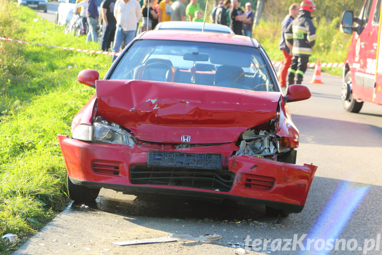 Wypadek w Sulistrowej. Śmigłowiec LPR w akcji Wypadek w Sulistrowej. Śmigłowiec LPR w akcji
