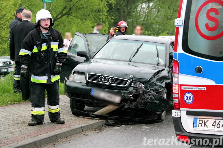 Wypadek w Świerzowej Polskiej, dwie osoby w szpitalu Wypadek w Świerzowej Polskiej, dwie osoby w szpitalu