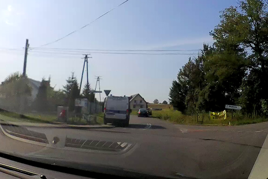 Wypadek w Zręcinie. Poważnie ranna rowerzystka Wypadek w Zręcinie. Poważnie ranna rowerzystka