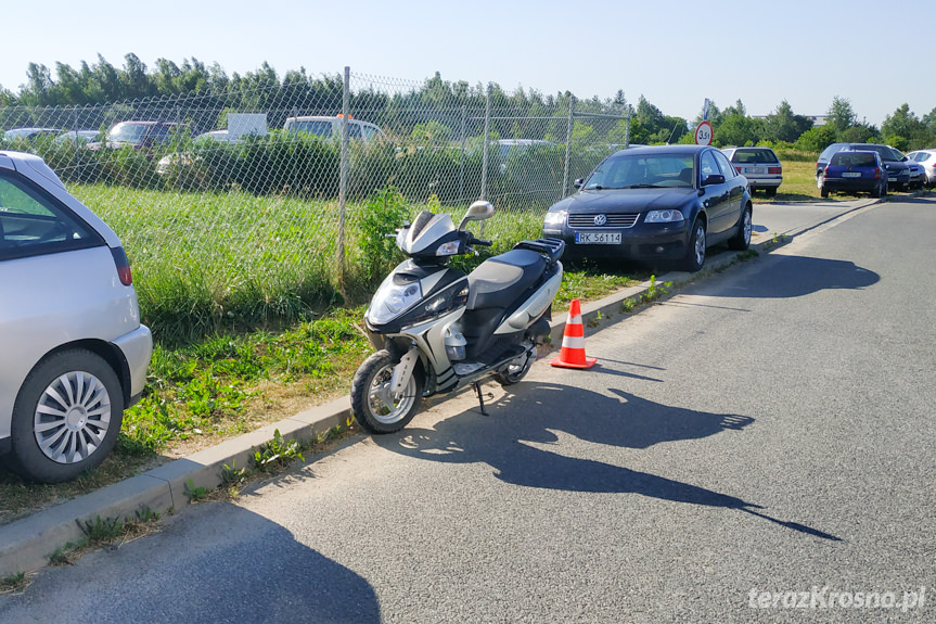 Zderzenie skutera z samochodem w Szczepańcowej Zderzenie skutera z samochodem w Szczepańcowej