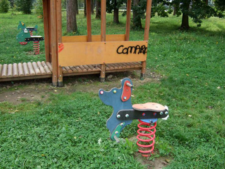 Zręcin: Plac nędzy i rozpaczy Zręcin: Plac nędzy i rozpaczy
