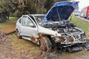 Dachowanie renault w Ustrobnej