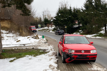 Kolizja w Krościenku Wyżnym. Zderzenie audi z volkswagenem