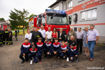 Nowy samochód w OSP Leśniówka [WIDEO]