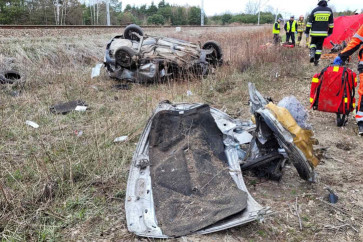 Tragedia na przejeździe kolejowym. Nie żyją dwie osoby
