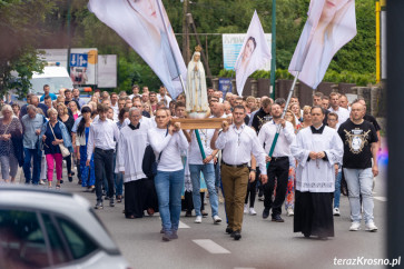 Wojownicy Maryi przeszli ulicami Krosna