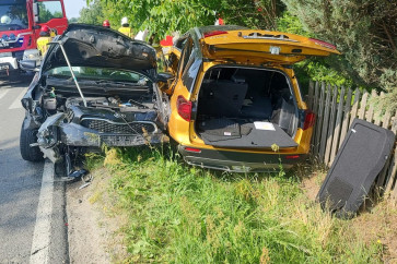 Zderzenie suzuki i kii w Krzywej
