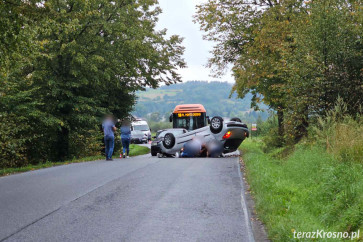 Zręcin. Dachowanie samochodu