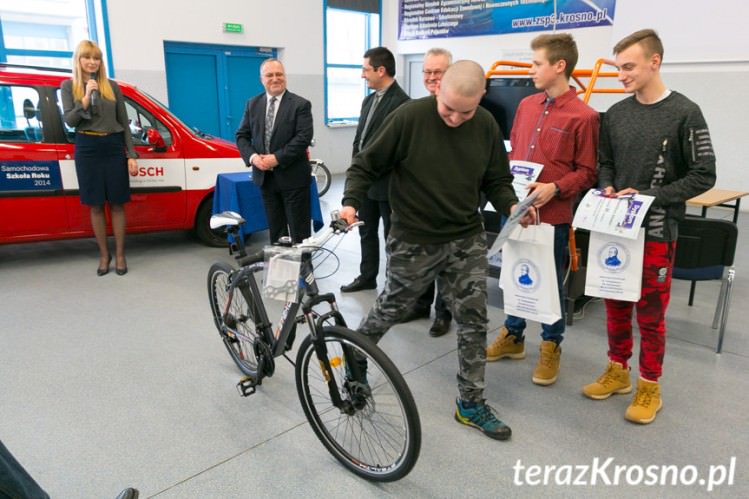 Andrzej Pacek zwycięzcą V Konkursu Wiedzy Technicznej i Motoryzacyjnej Andrzej Pacek zwycięzcą V Konkursu Wiedzy Technicznej i Motoryzacyjnej