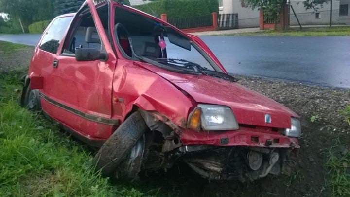 Zręcin: Cinquecento w rowie Zręcin: Cinquecento w rowie