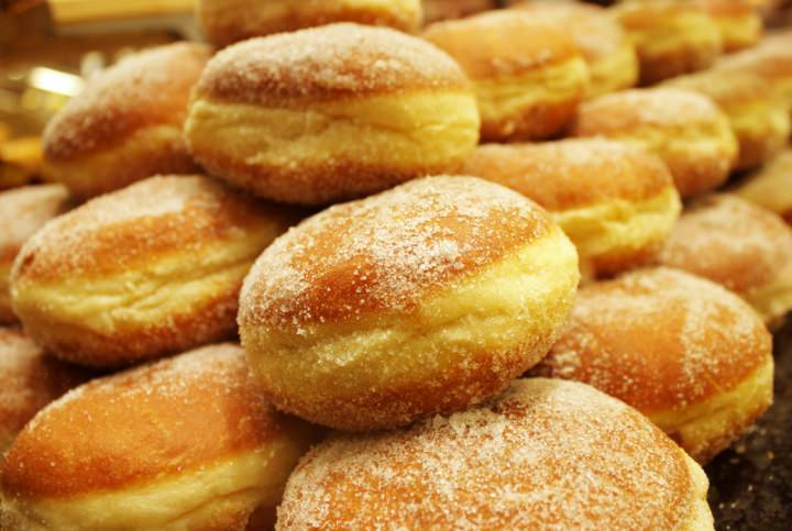 Jutro Tłusty czwartek. Jak zrobić domowe pączki? Mamy przepis! Jutro Tłusty czwartek. Jak zrobić domowe pączki? Mamy przepis!