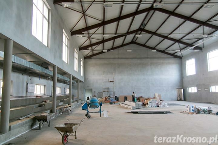 Budowa sali gimnastycznej w decydującej fazie